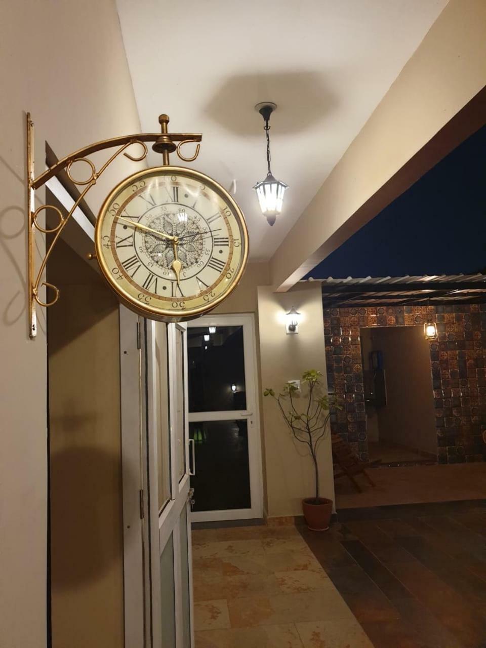 The Rooftop Cabana, A Homestay Bhuvanesvar Kültér fotó