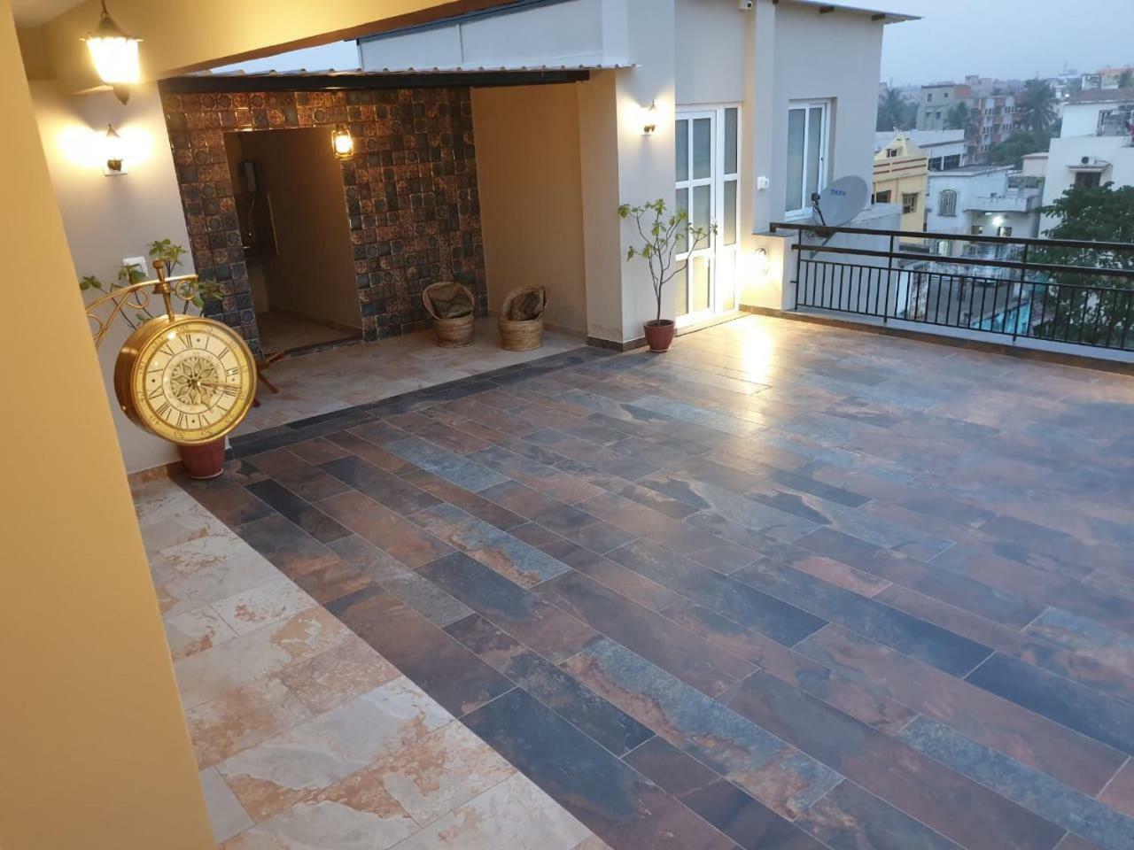 The Rooftop Cabana, A Homestay Bhuvanesvar Kültér fotó