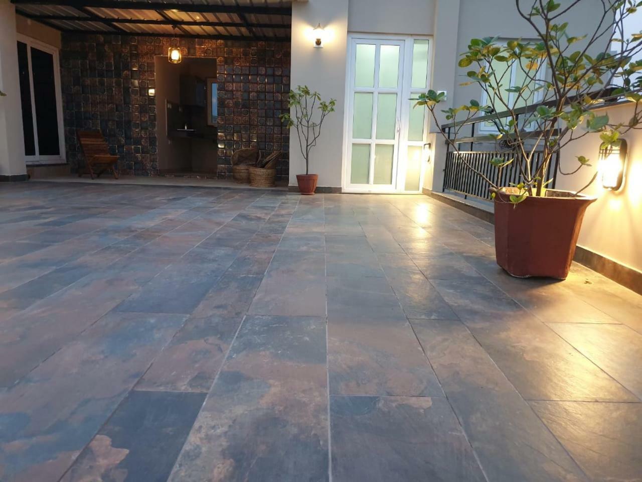 The Rooftop Cabana, A Homestay Bhuvanesvar Kültér fotó